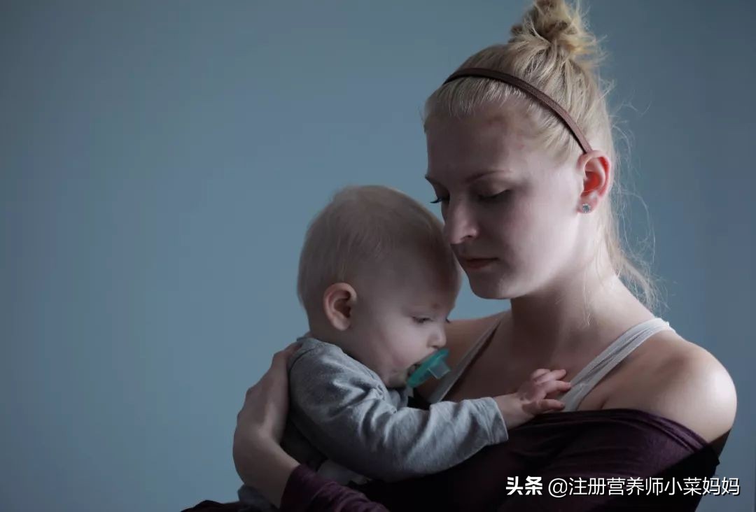 万万没想到，弟弟吃了两年的奶嘴，最后竟然是这样戒掉的