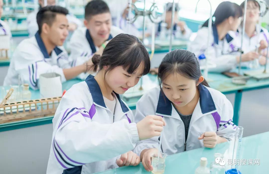 首届高考一本率达77.46%，昆三中经开学校为何成为名校“黑马”？