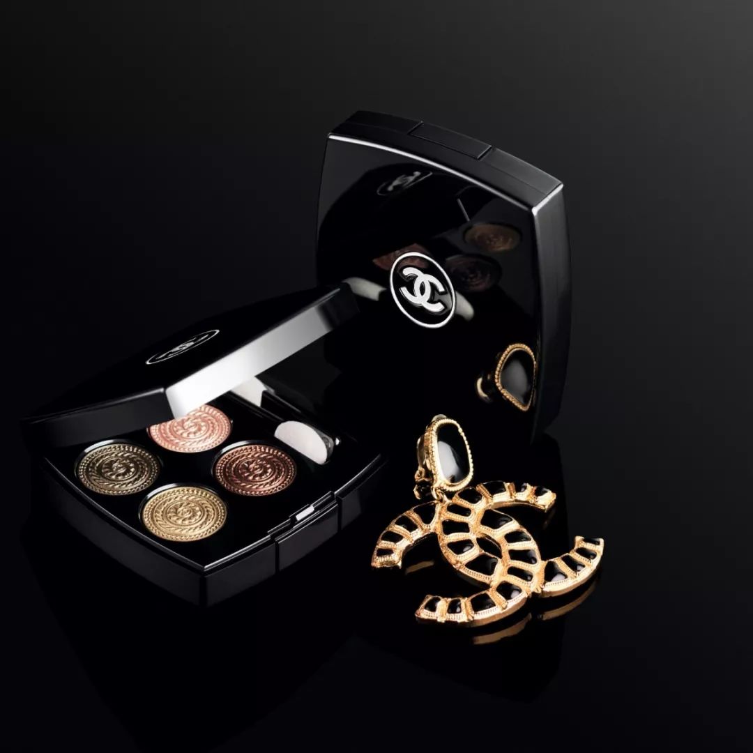 香奈儿真实身材,香奈儿真皮女包