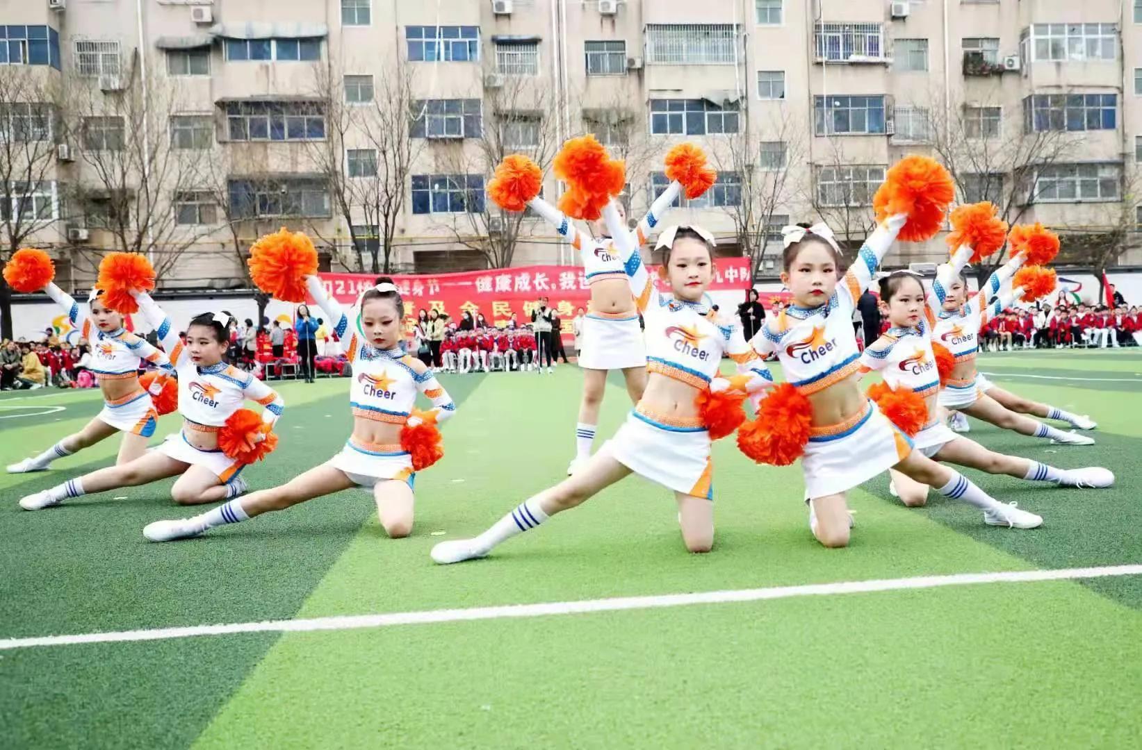 快乐运动健康成长学生感悟,快乐运动健康生活趣味运动会