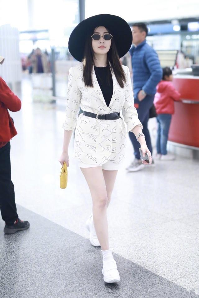 张天爱美出高级感,张天爱惊艳身材穿礼服