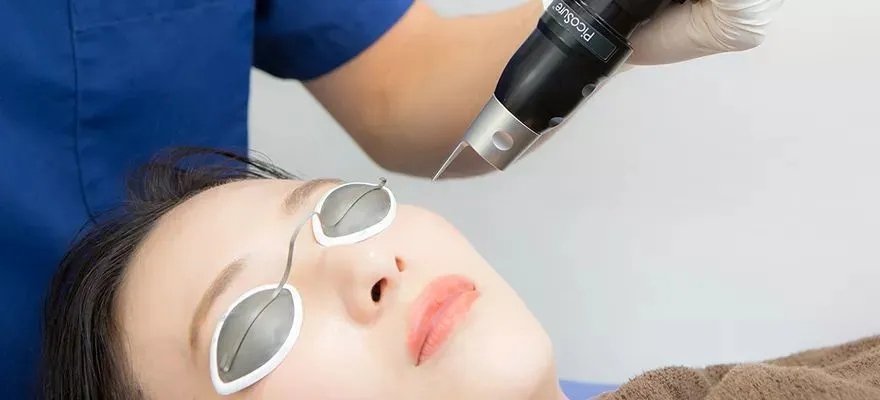 贝克氏母斑是皮秒好还是超皮秒好,皮秒跟超皮秒蜂巢皮秒有什么区别