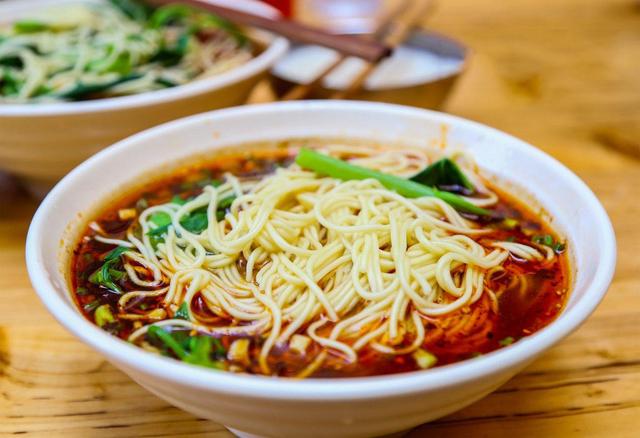 成都正宗重庆小面推荐第一名早餐,西安早餐重庆小面