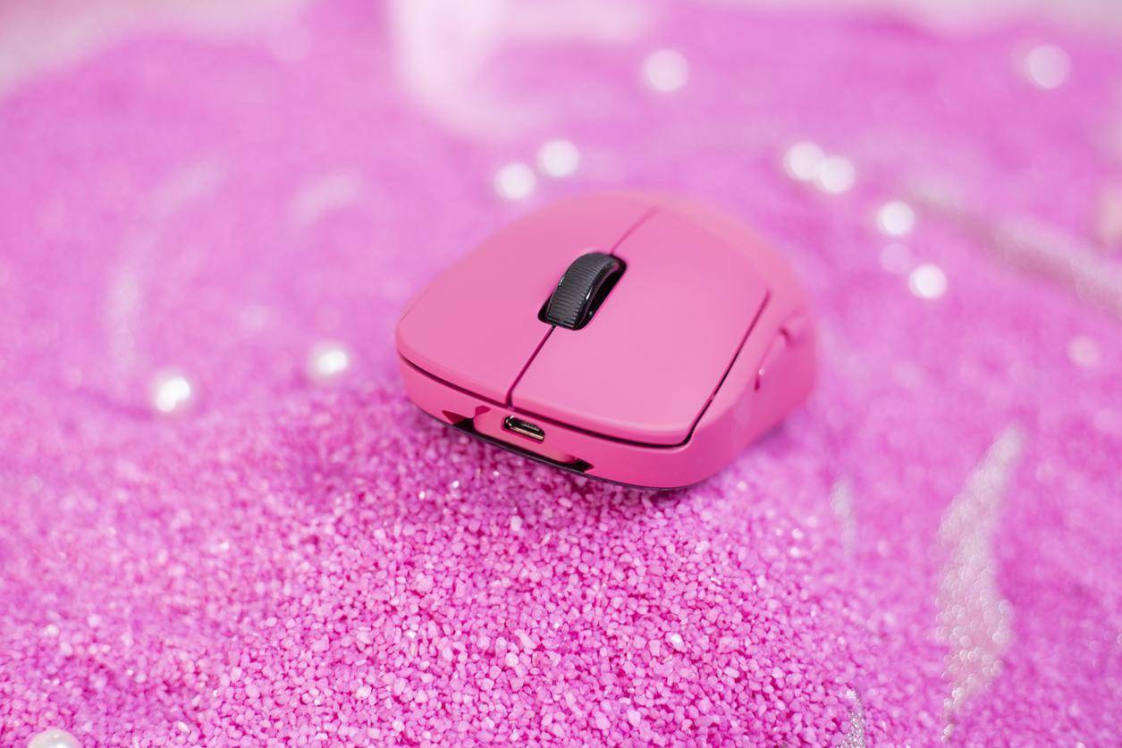 罗技鼠标gpw三代樱花粉,罗技prowireless鼠标测评