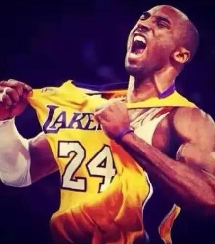 今天，我们用两部纪录片来致敬这位伟大的球员、丈夫与父亲