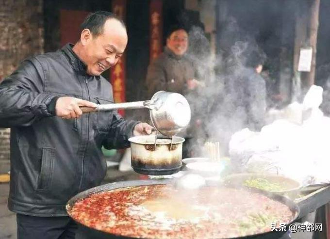 河南洛阳的美食有什么特点,为什么洛阳饮食和西安很像