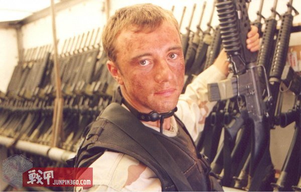 美国黑鹰战机坠落视频,解密经典黑鹰坠落