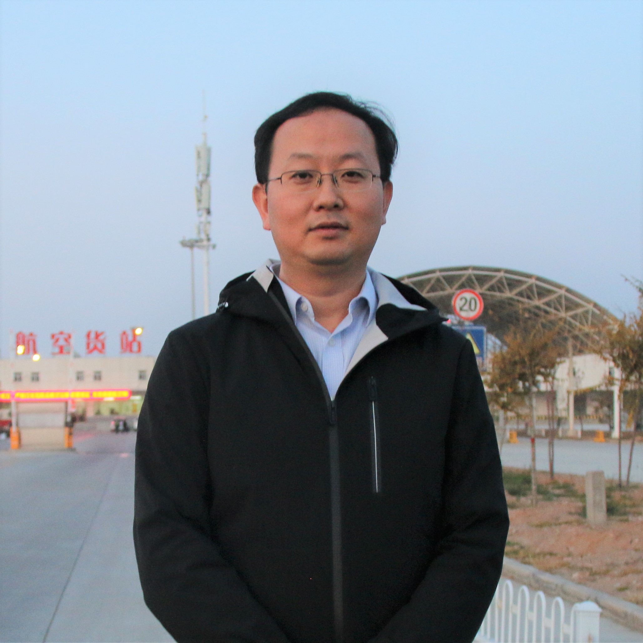 澳洲“飞来”930多只种羊空降银川