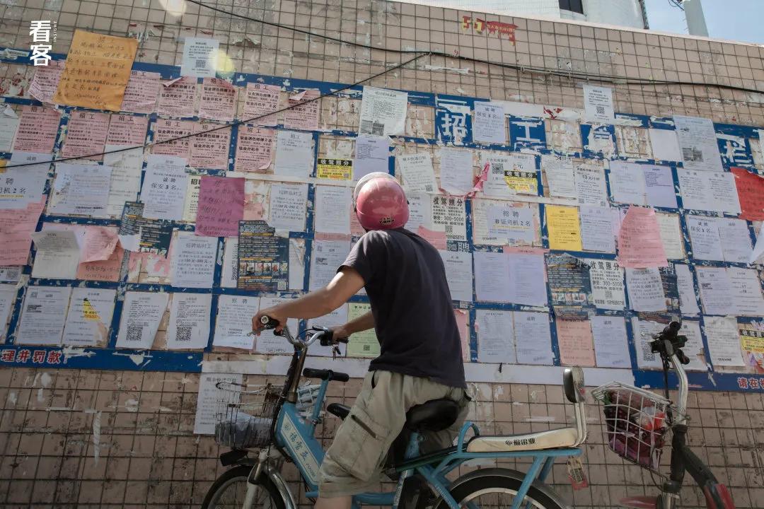 物流分拣夜班视频,物流分拣站夜班