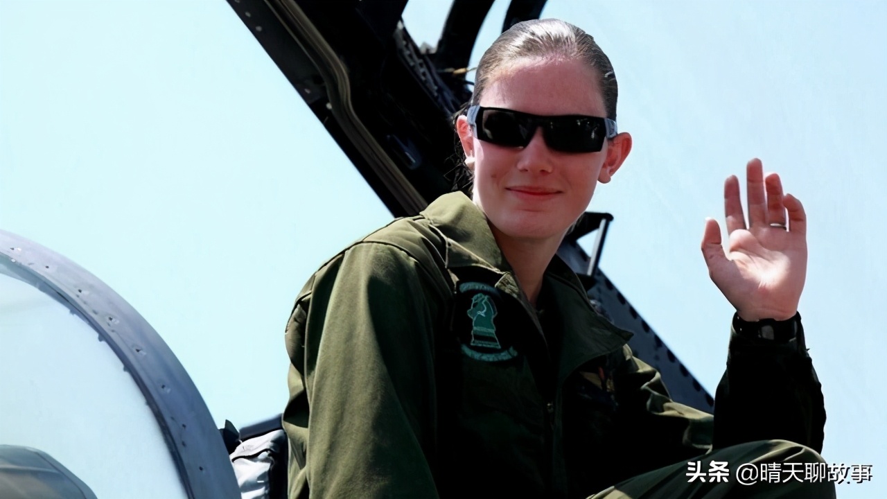 童年的疑惑，为什么飞机会有“白线”？终于理解了