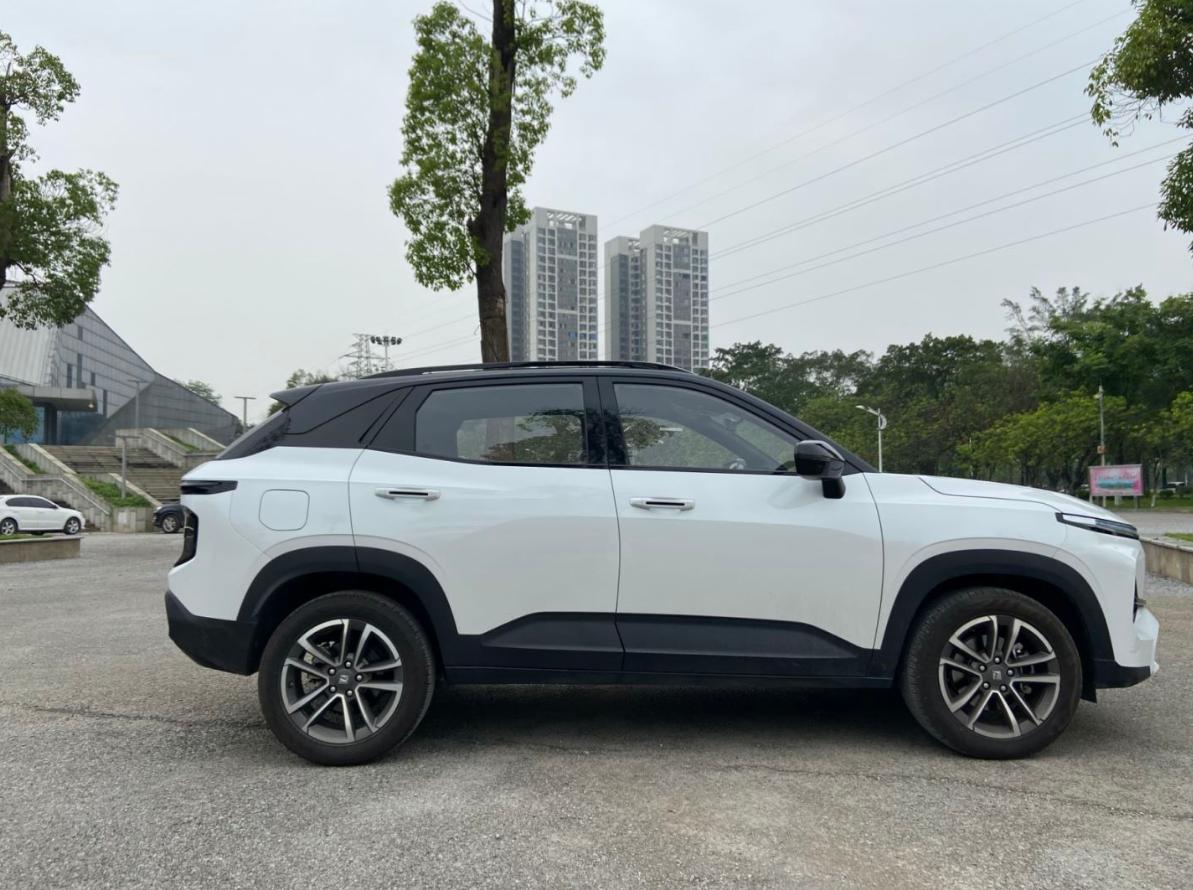 新宝骏自动挡suv8万左右的落地,10万哈弗吉利长安suv应该怎么选