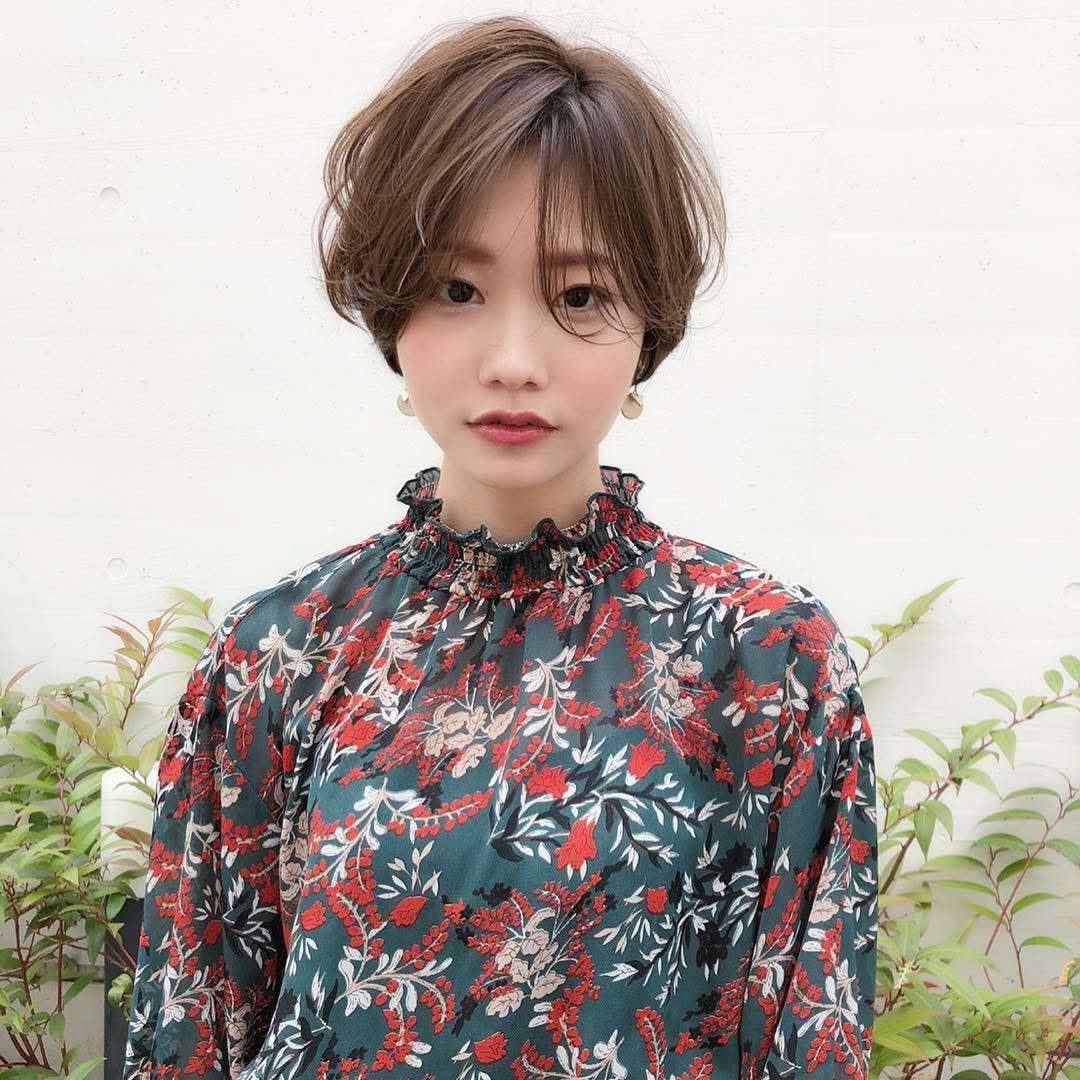 发量少细软大胖脸适合什么发型,小圆脸小嘴女生发量少适合的发型