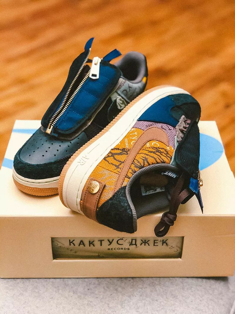 最近爆火的af1黑色,最近超火的af1