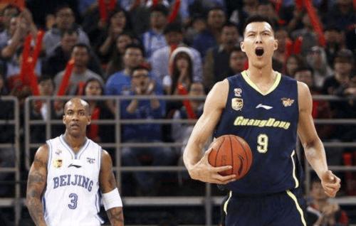 2011易建联从nba回归cba首秀,cba易建联算一哥吗