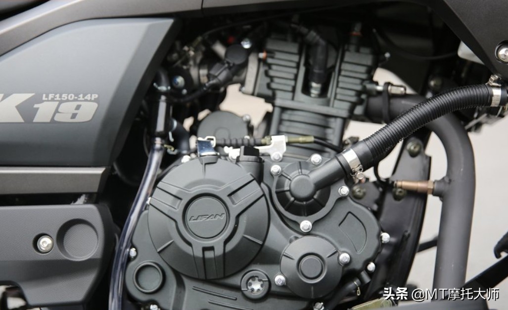 力帆巡航摩托150水冷两三千,力帆摩托选哪个好骑得比较快