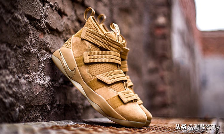 耐克球鞋大秀小麦肌，真的不要太低调