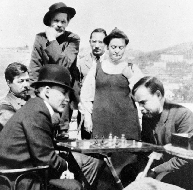 列宁画像和简介的图片,列宁150年老照片