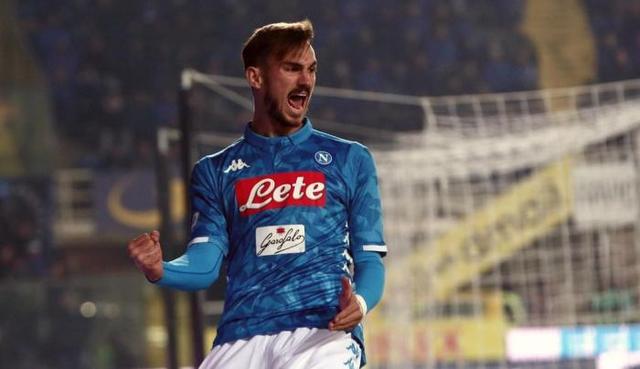 足球比赛规则及战术,足球的基本规则和球员位置