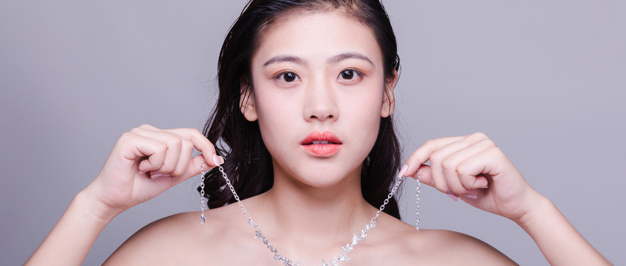 人戴银器能排毒吗,佩戴银饰品变黑是个人体质吗