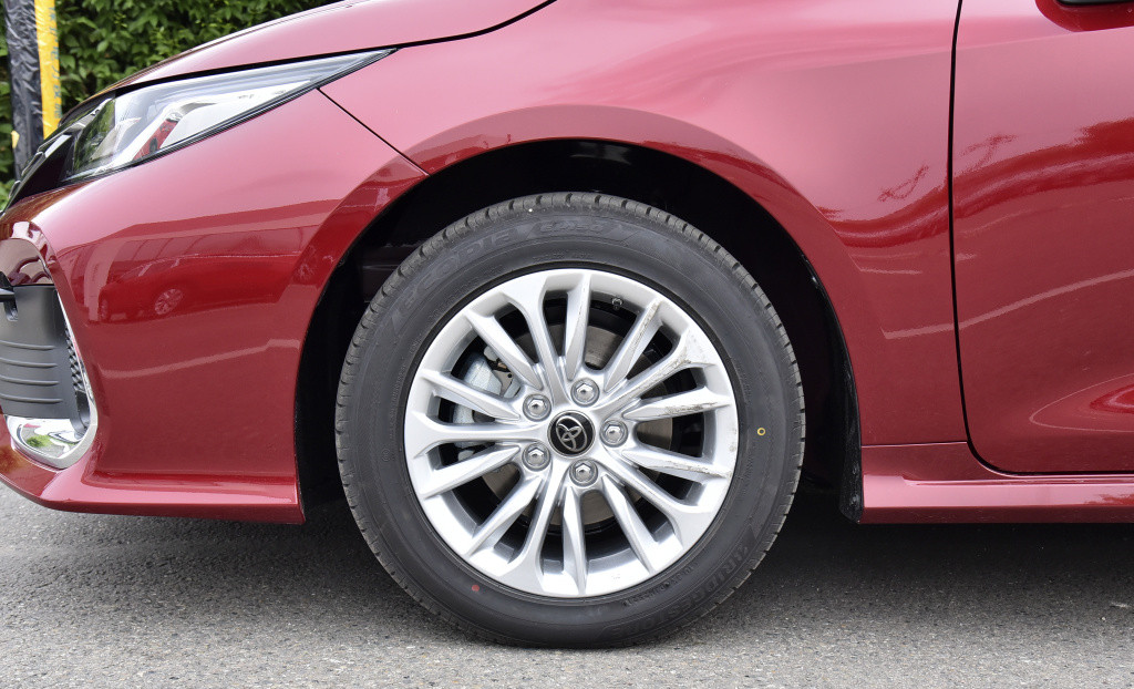 丰田亚洲狮豪华版优缺点,丰田亚洲狮优缺点