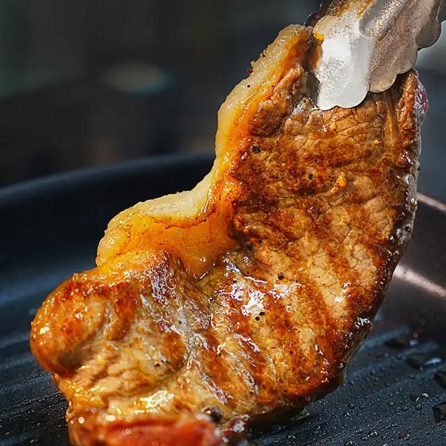 米其林大厨教你做香辣牛排，只需要简单几步，就可以在家享受牛排