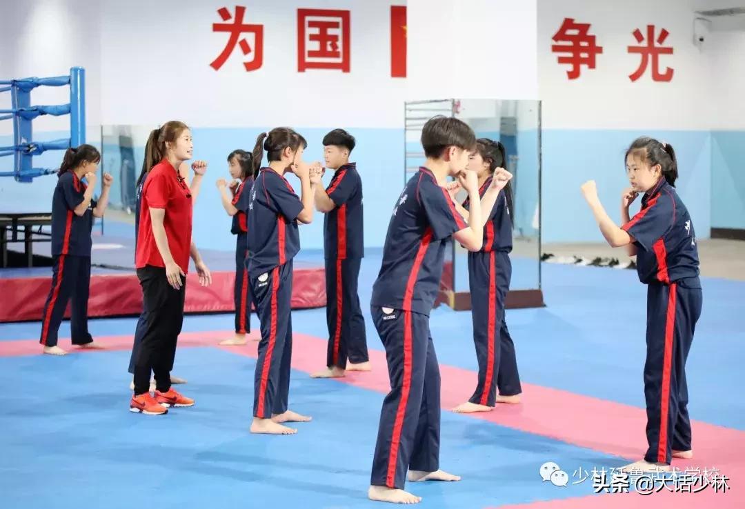 练武的姑娘们，就是这么飒