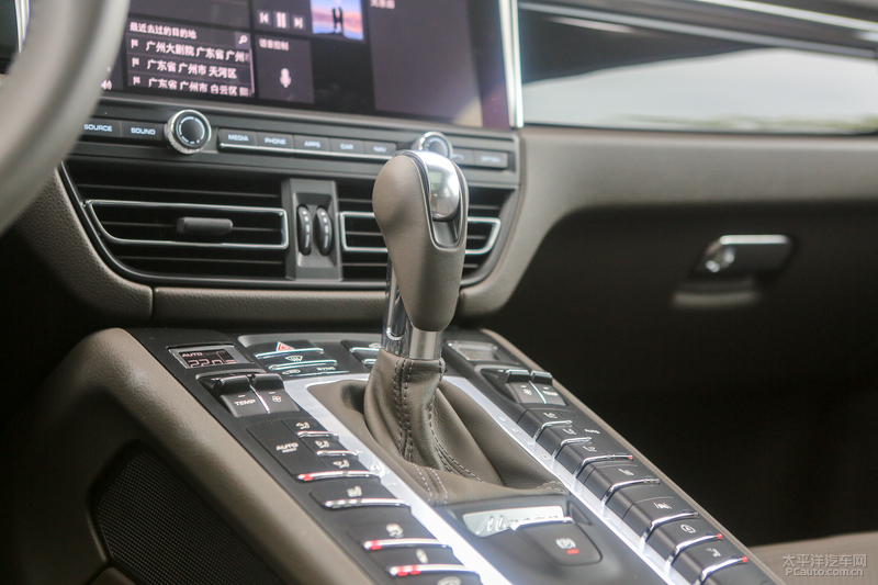 2019款保时捷macans运动suv之选 (2022款保时捷macan s深度试驾2.9t)