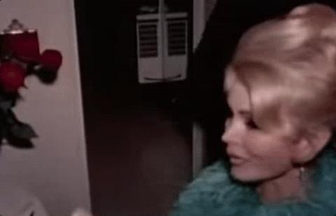 夏天用粉饼好还是散粉好,夏天出汗多不容易脱妆的粉饼