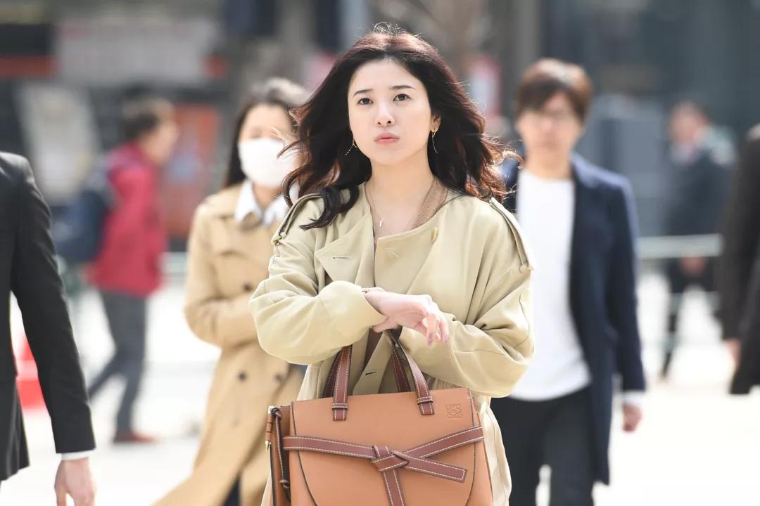 我到点下班素材,上班穿搭vs下班穿搭