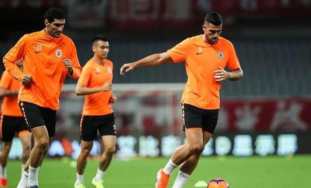 李霄鹏鲁能对局,费莱尼李霄鹏比赛视频