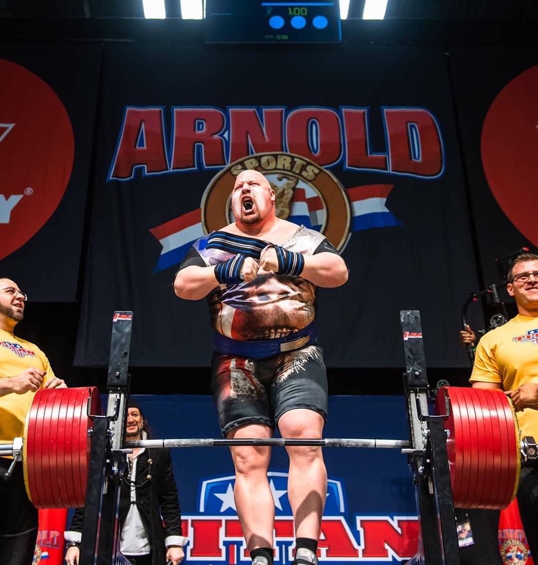 力量举无装备和有装备有啥区别,力量举有装备和无装备的区别