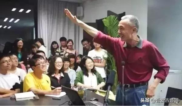 武汉网红女教授,武汉网红教授讲课