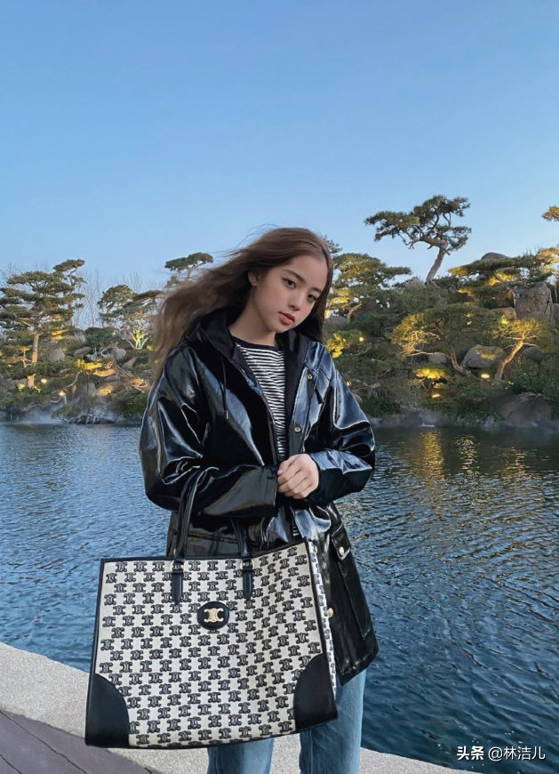 欧阳娜娜倪妮lisa,谁不喜欢香奈儿包包