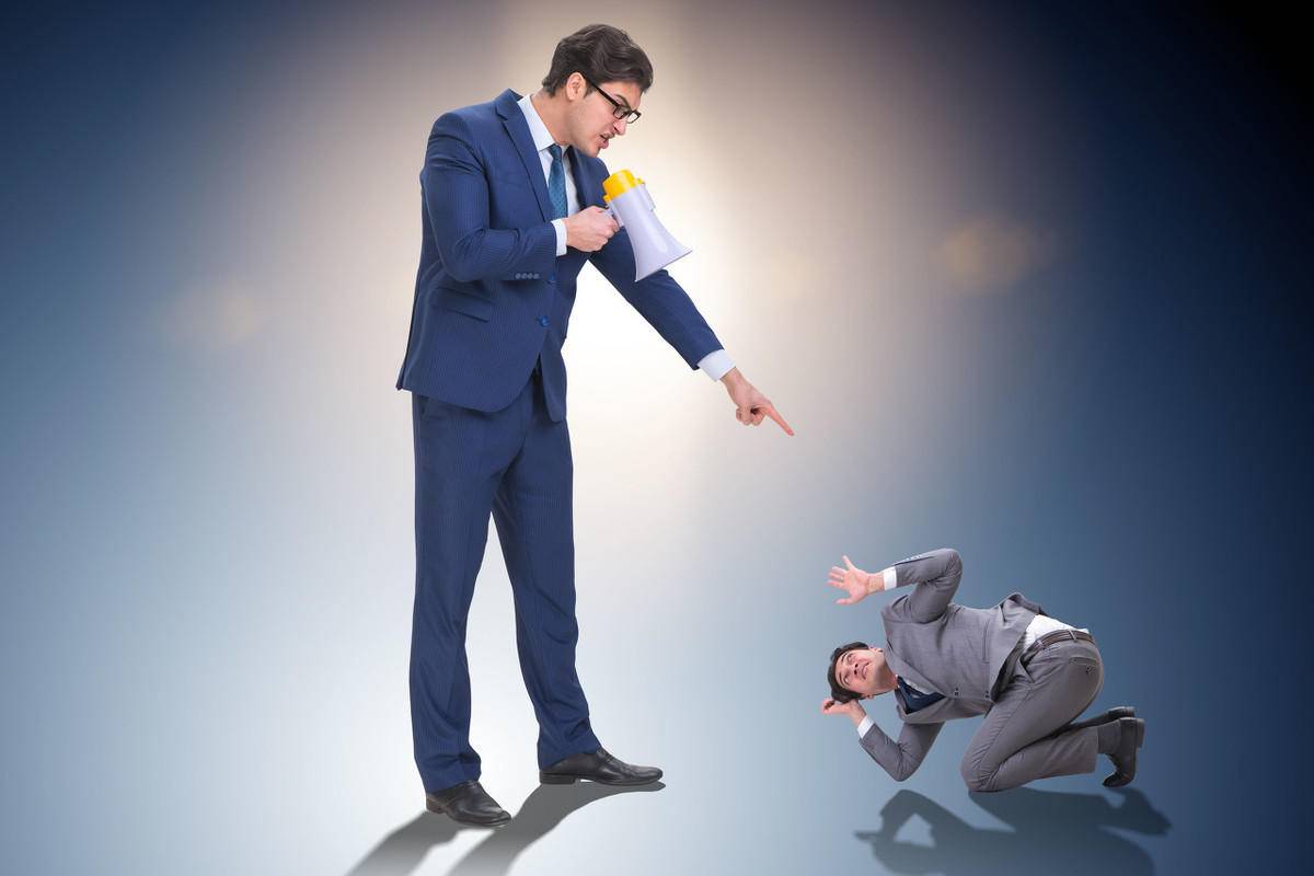 不敢和领导说话,不敢跟领导对视怎么办