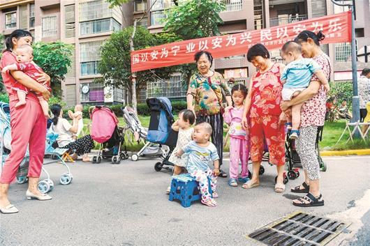 2岁的宝宝被小朋友抢玩具怎么办,2岁宝宝被抢玩具的小孩咬伤