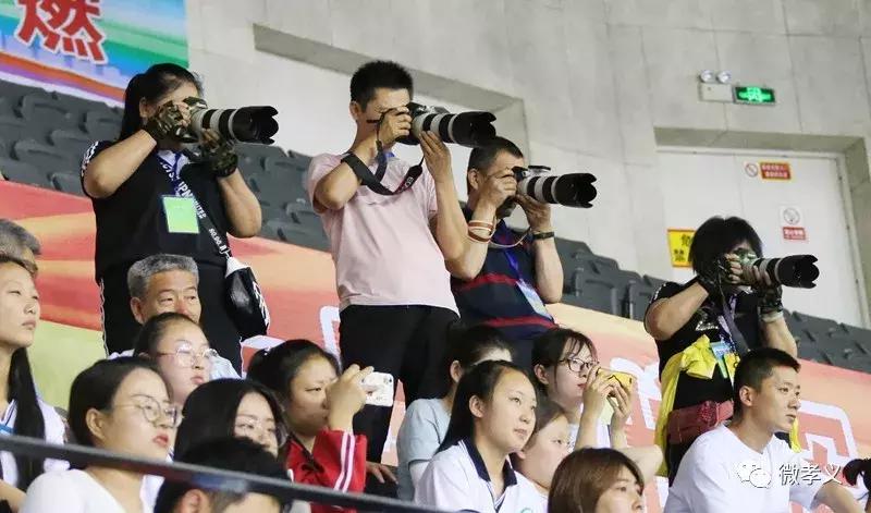 孝义人家门口的艺术体操盛会大赏！近距离感受“地毯上的芭蕾”~~