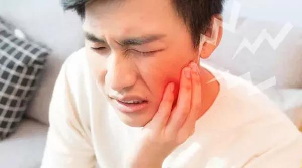 全瓷牙套刚戴上不舒服,刚戴上牙套为什么很痛