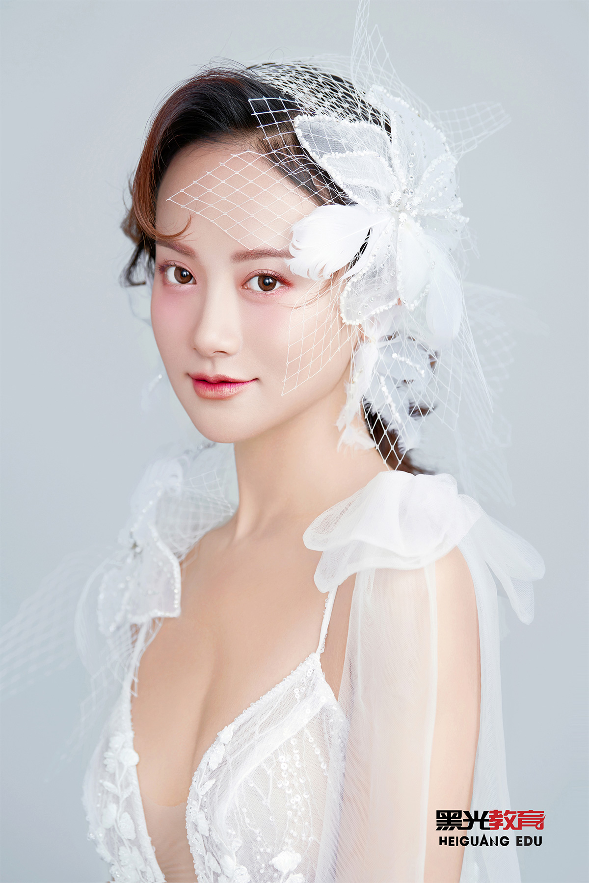 化妆师培训费用大概多少与哪些因素有关？