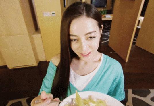 吸引人的vr广告宣传语,爱看vr软件广告