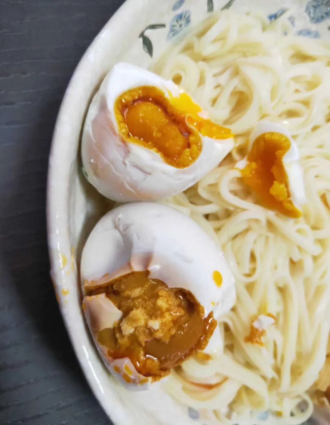 CBD里的Chloe、AmandaandKatharine，都在㳽到脑壳买农副产品