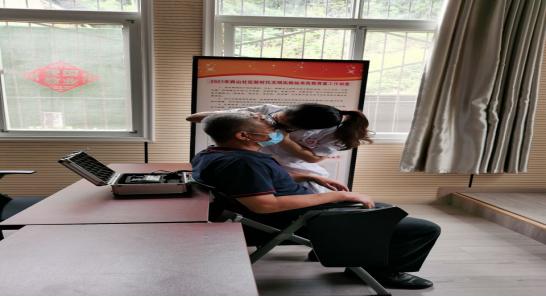 健康守护暖心行动眼科义诊进社区,中医义诊关爱居民健康