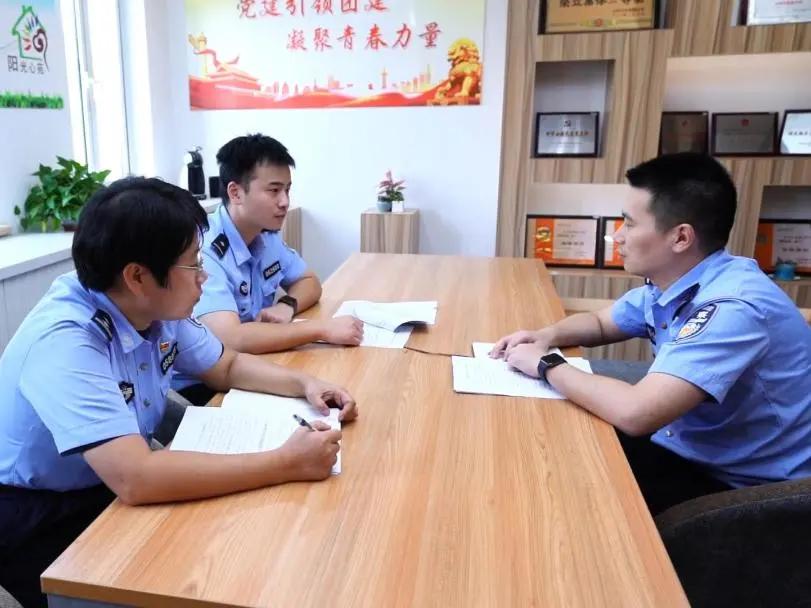 噪音扰民怎么解决警察来了不开门,噪音扰民最简单的解决办法