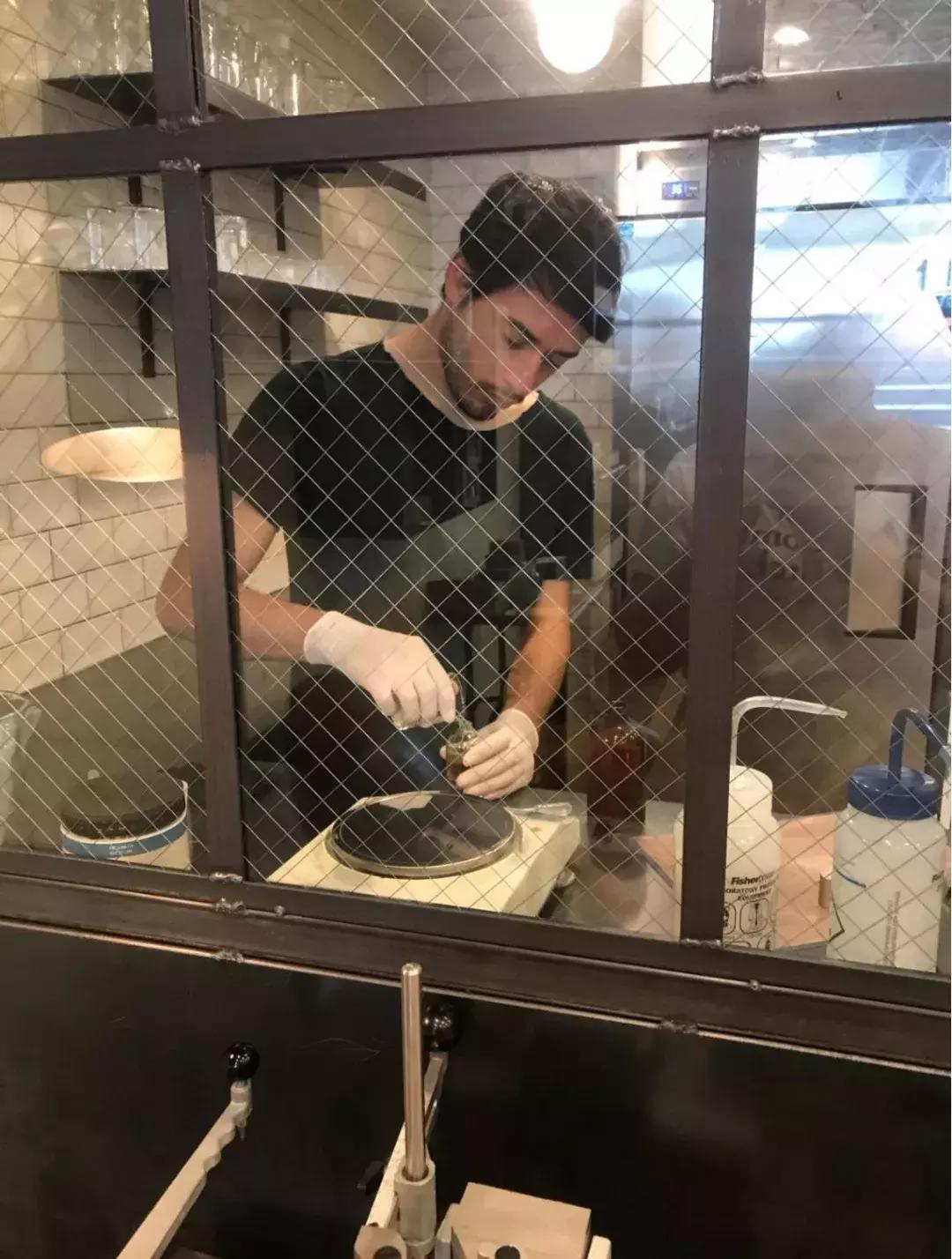 小*香众**水的“灵魂”值多少钱?