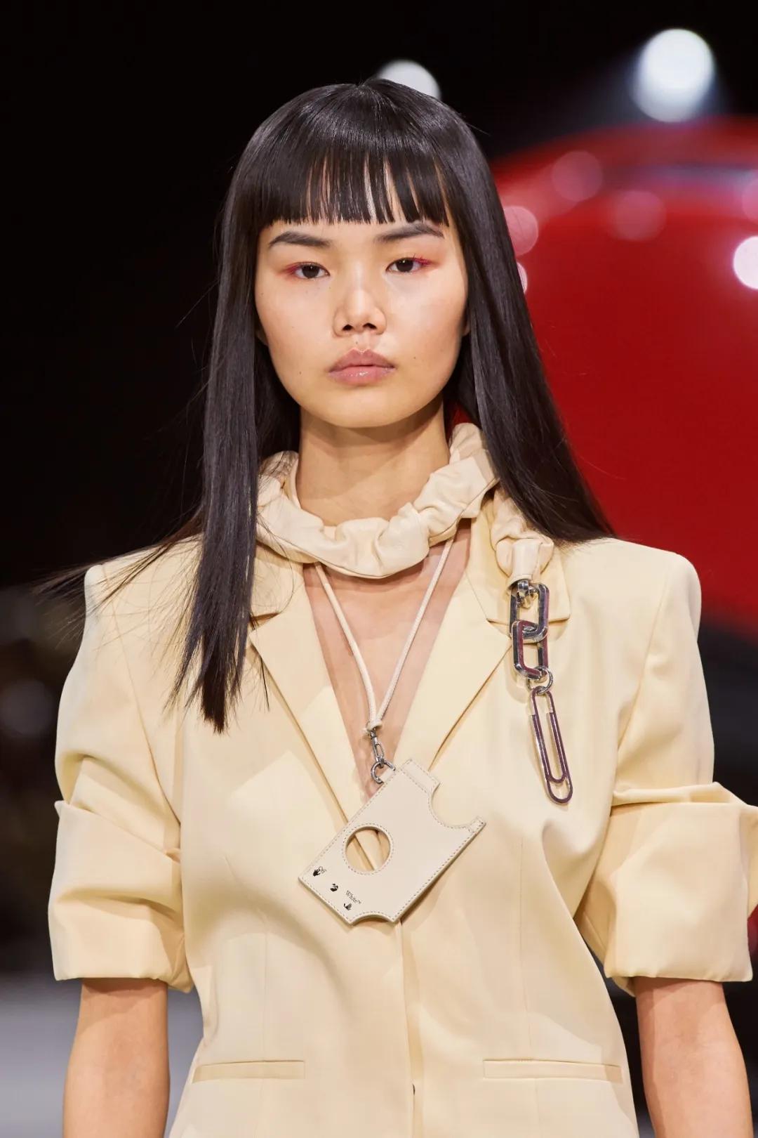 2022巴黎时装周秋冬大衣,2020秋冬巴黎时装周