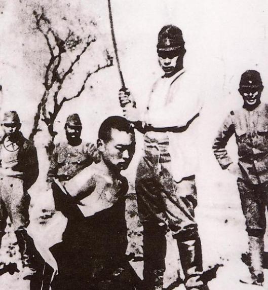 *京大南***杀屠**幸存者杜宏珍回忆:16岁女孩遭日军*辱侮**,场面令人发指