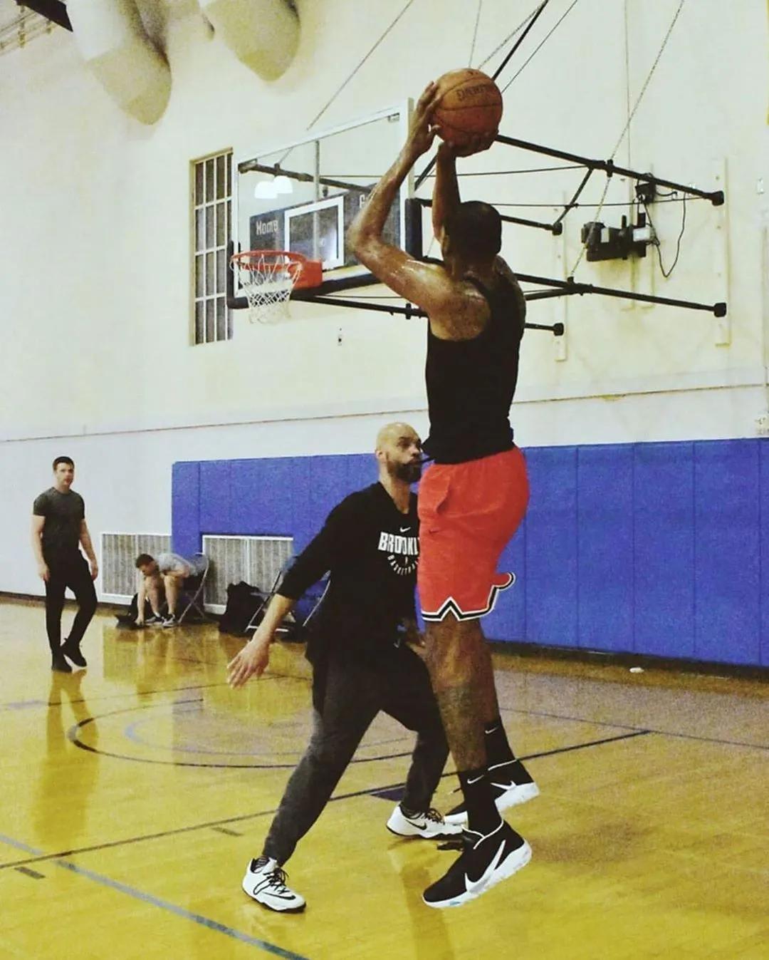 杜兰特新赛季上脚球鞋,杜兰特最难看的球鞋