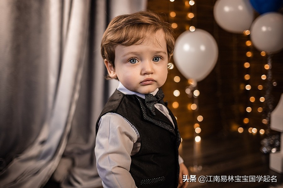 300个好听的女宝宝智慧名字大全,带有文字含有诗意的女孩名字