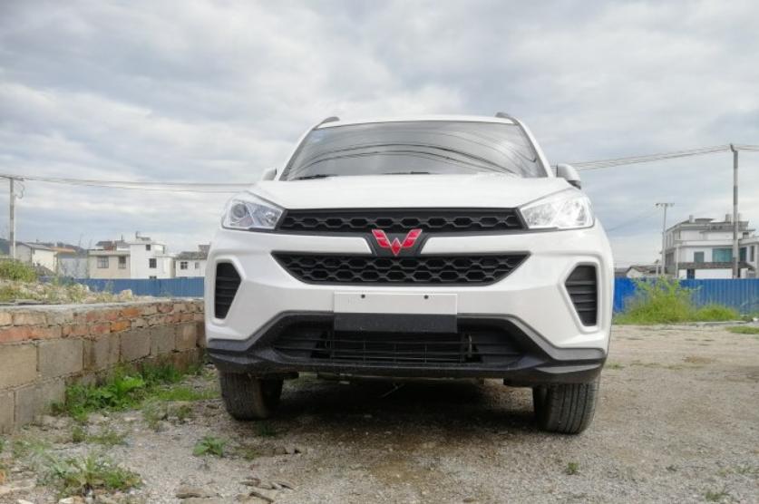 长安cs75plus和五菱宏光s3,五菱宏光s3买1.5l和1.5t哪个好