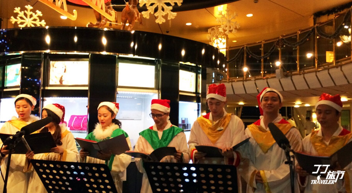 波澜不惊可以形容水面吗,描述海上邮轮的感觉