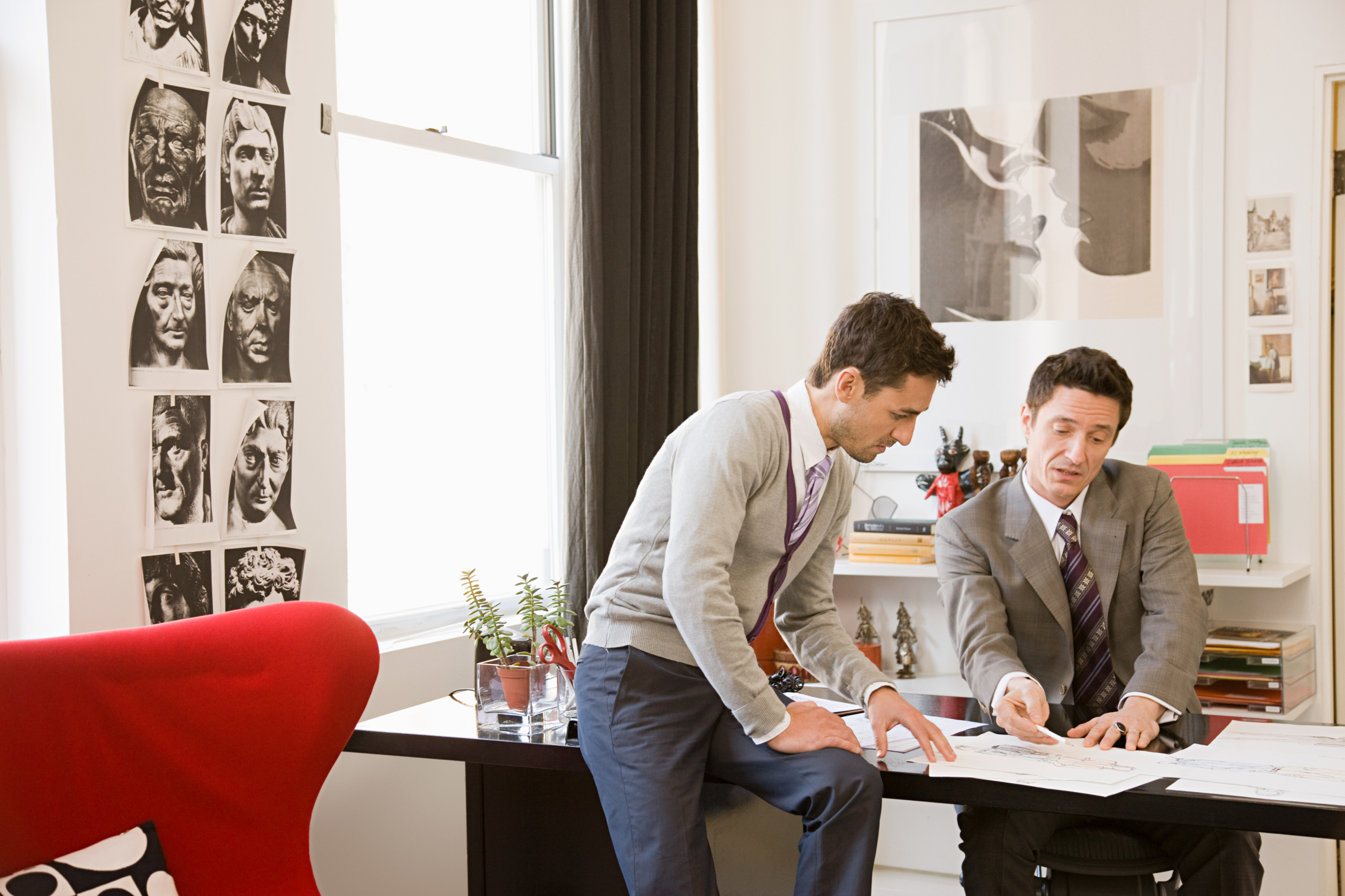 老员工不胜任岗位怎么处置,怎样对待愿意逃责的老员工